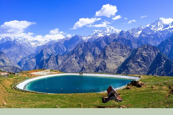 Noida to Auli Tempo Traveller